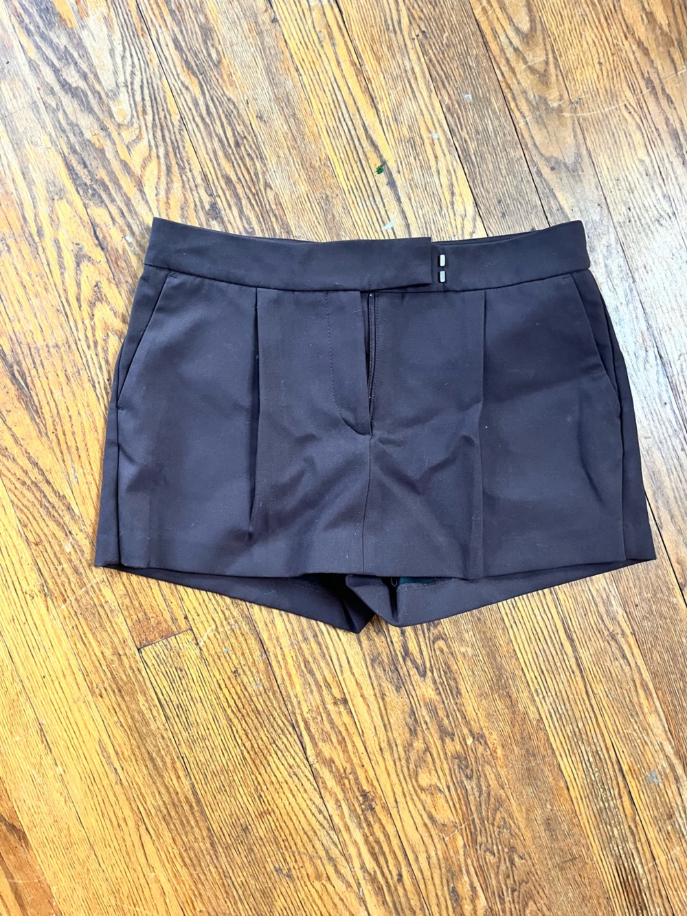 H&M Women's Brown Tailored Pleat-Front Skort